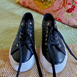 Mudd Beyley Sneakers. Quilted Shiny Black